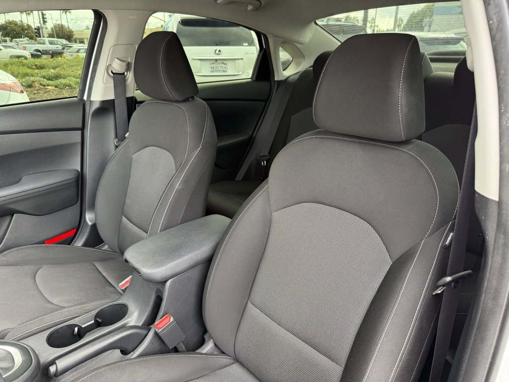Used 2022 Kia Forte LXS image 12