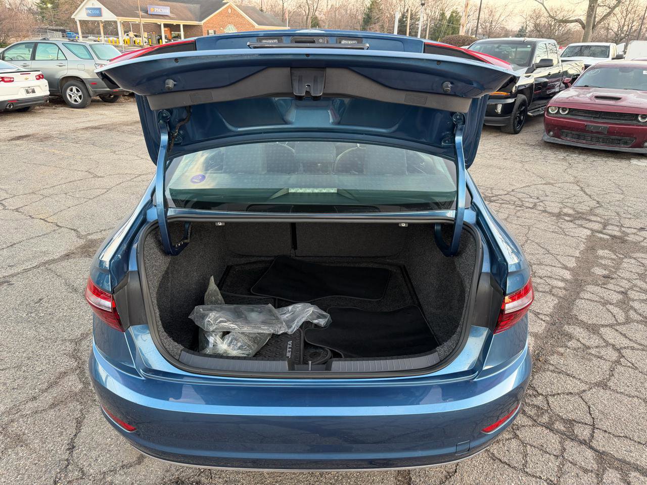 Used 2020 Volkswagen Jetta SE FWD image 64