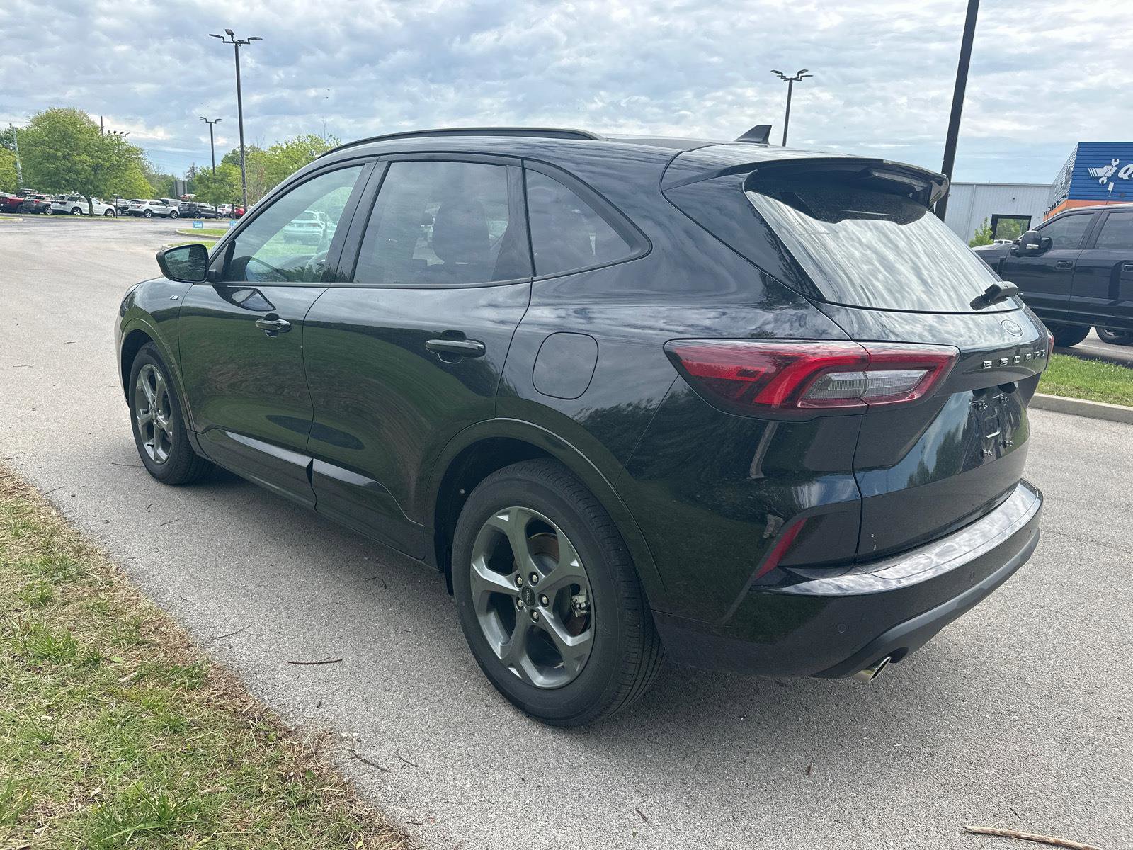 Used 2023 Ford Escape ST-Line w/ Tech Pack #1 FWD image 16