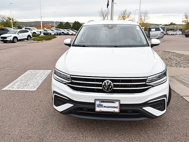 Used 2024 Volkswagen Tiguan SE image 2