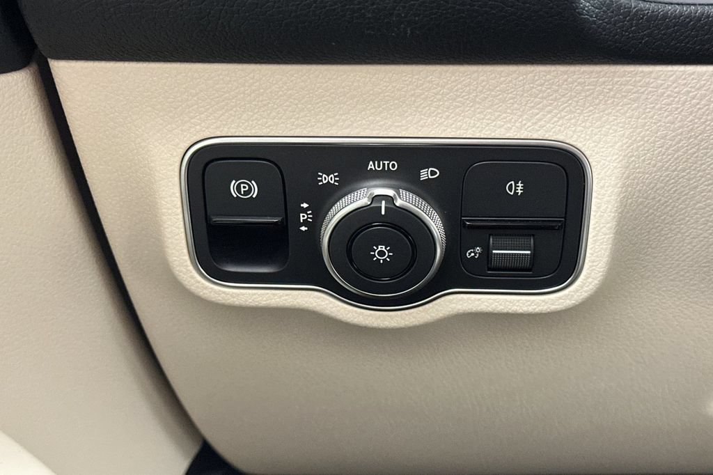 Certified 2025 Mercedes-Benz EQB 250+ image 33