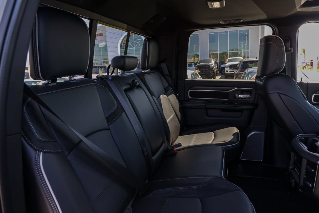 New 2027 RAM 2500 Laramie AWD/4WD image 18