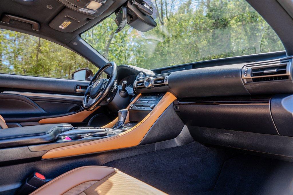 Used 2019 Lexus RC 350 w/ Premium Package image 32