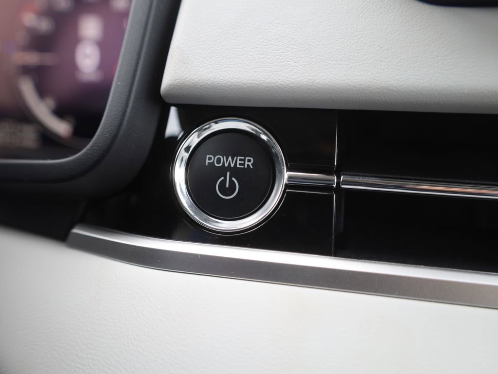 New 2025 Mitsubishi Outlander SEL image 38