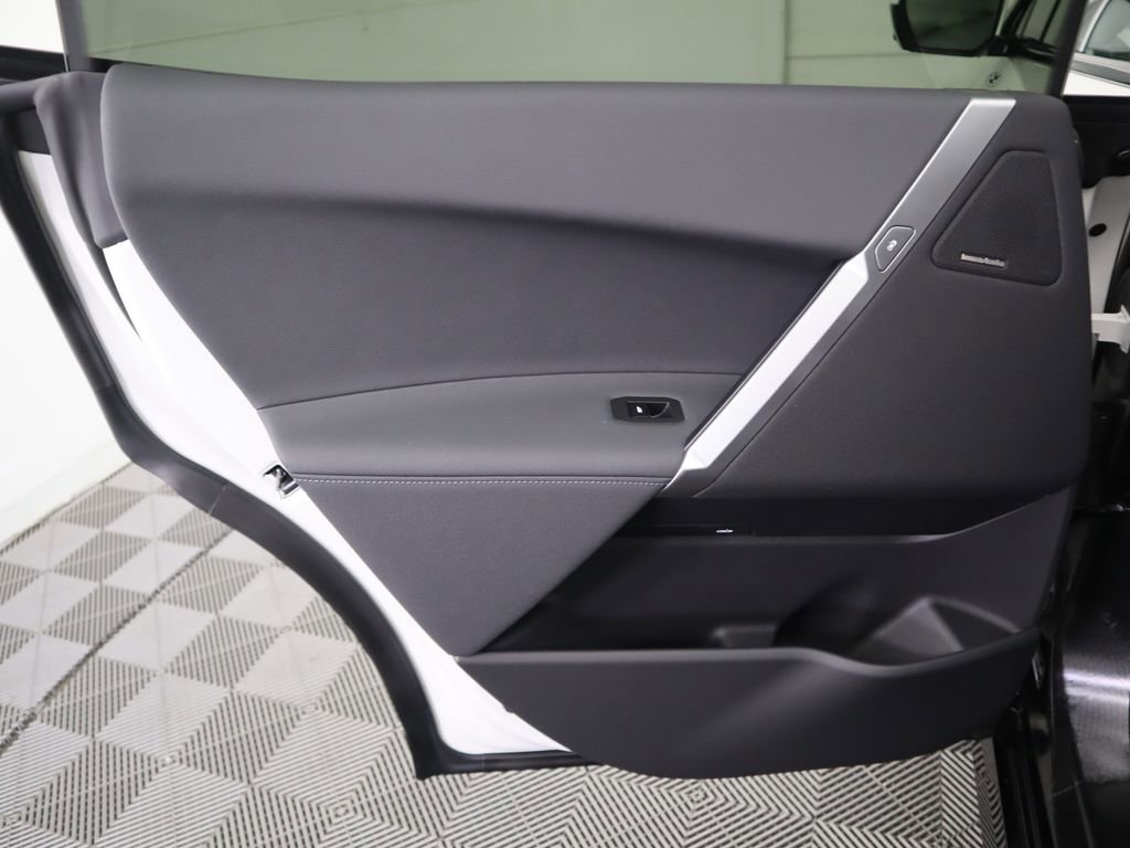 New 2026 BMW iX xDrive60 w/ M Sport Package image 27
