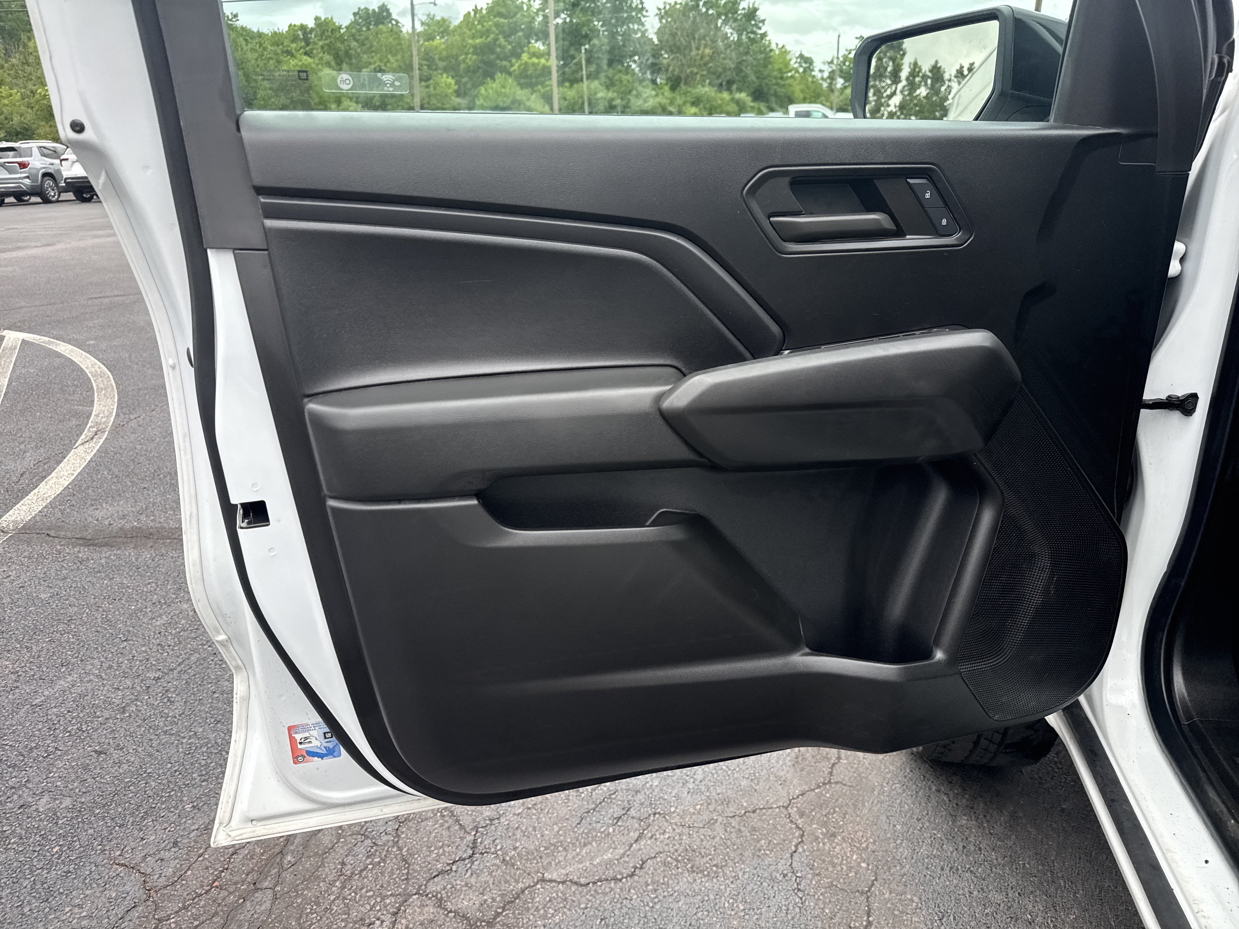 Used 2024 Chevrolet Colorado Trail Boss w/ Safety Package AWD/4WD image 15