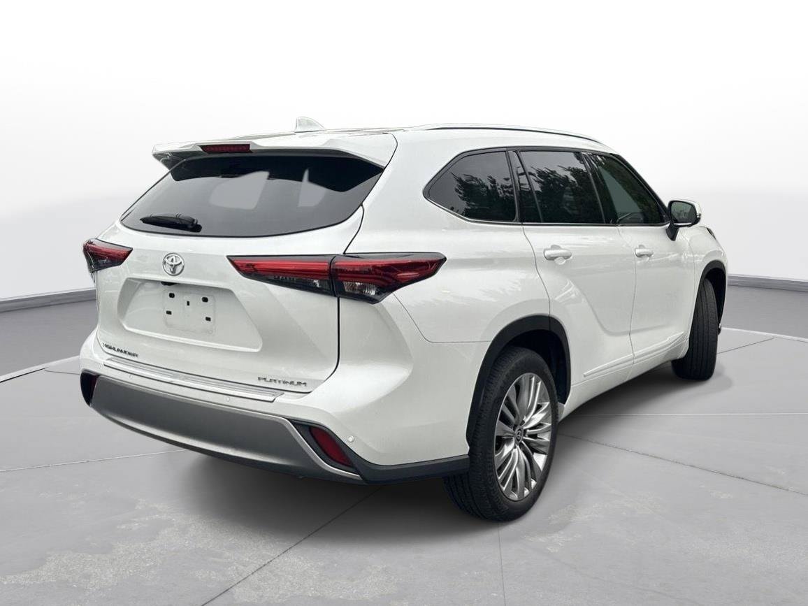 Used 2023 Toyota Highlander Platinum FWD image 58