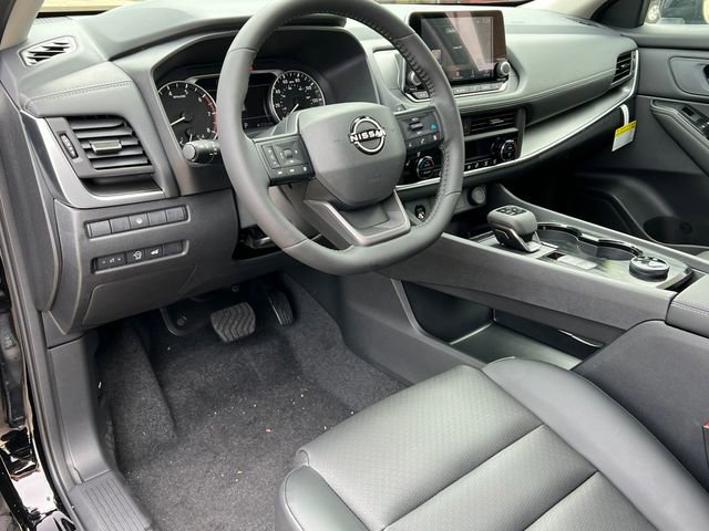 New 2026 Nissan Rogue SV AWD/4WD image 15