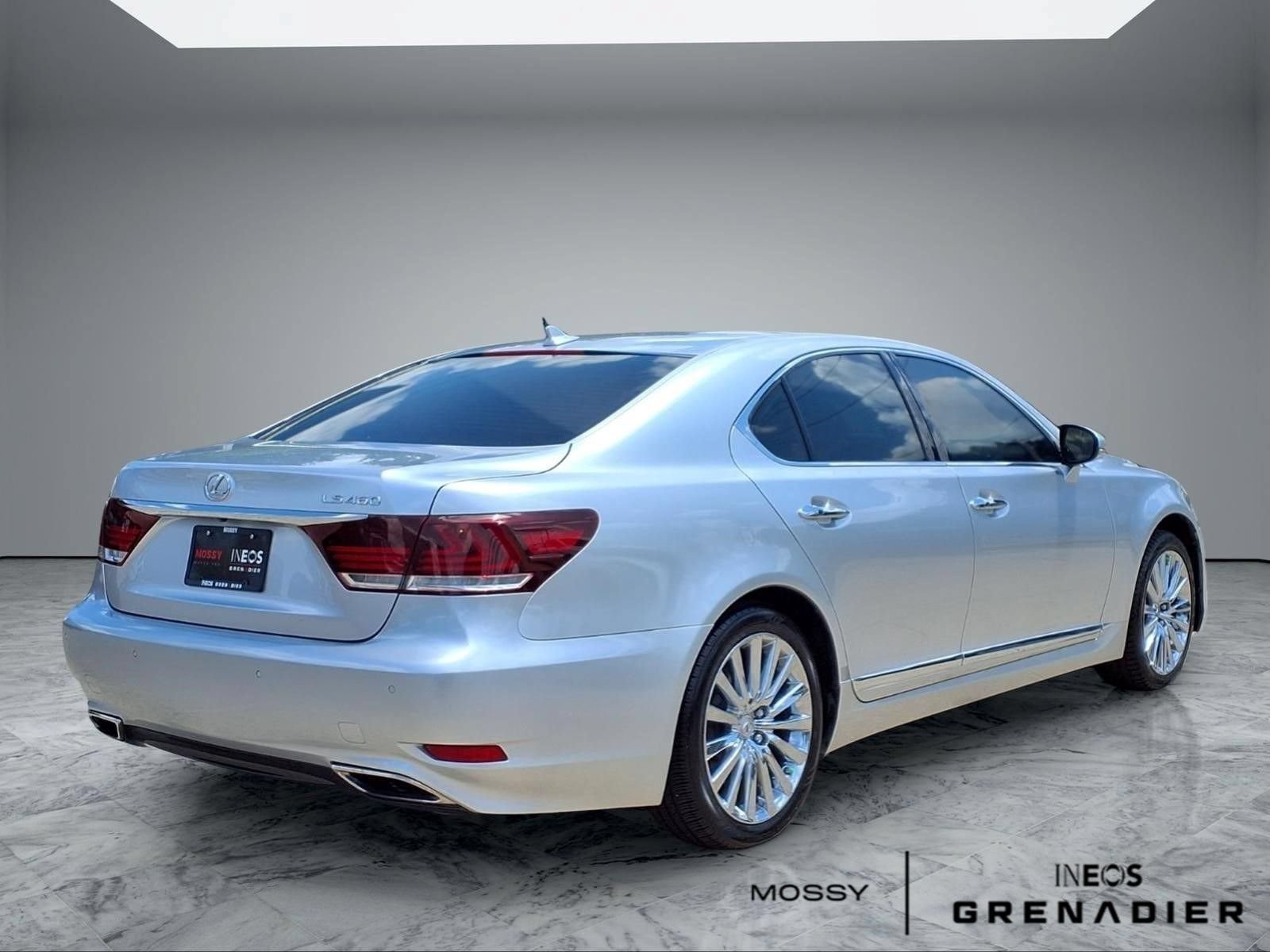 Used 2013 Lexus LS 460 w/ Ultra Luxury Pkg RWD image 7