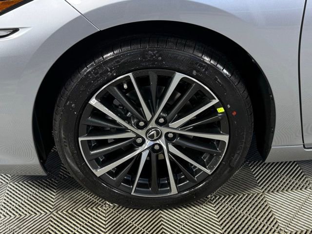 New 2025 Lexus ES 350 w/ Premium Package image 11