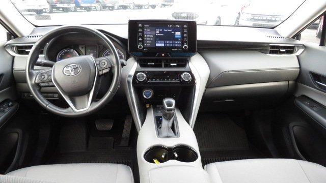 Used 2022 Toyota Venza LE video 2