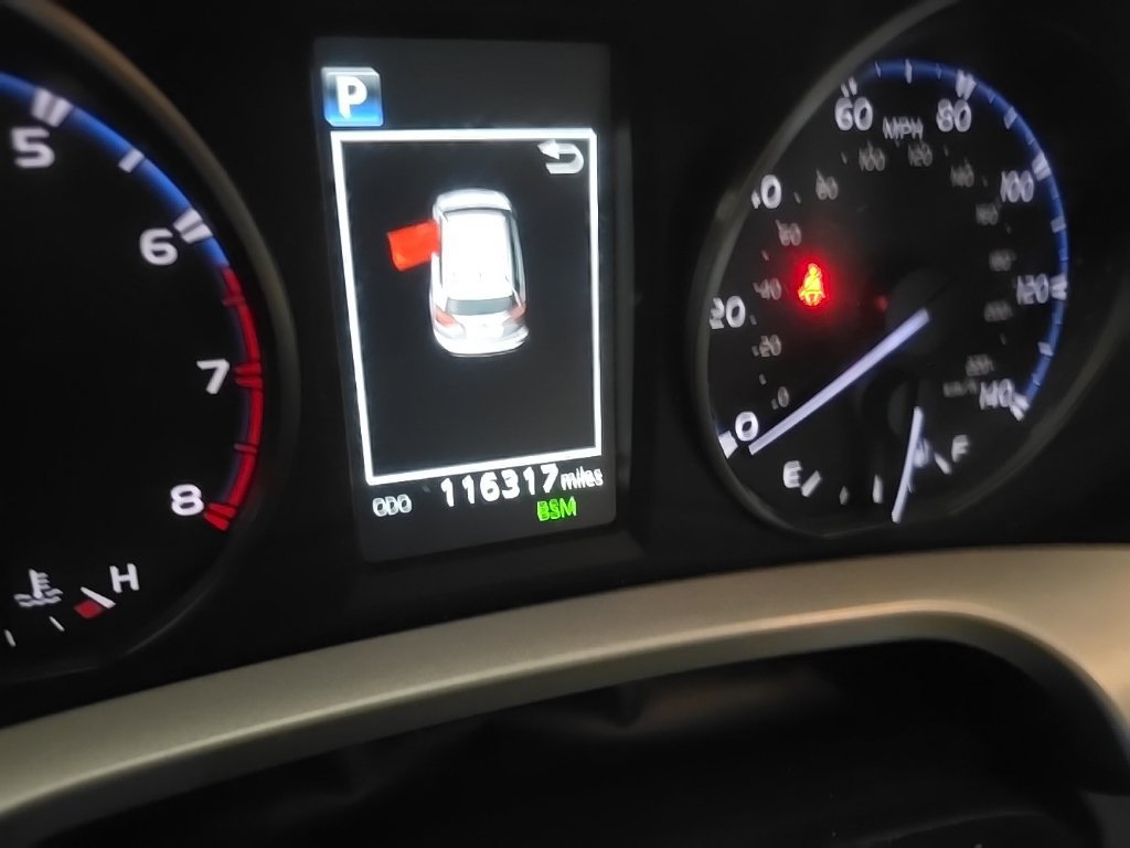 Used 2017 Toyota RAV4 XLE FWD image 9
