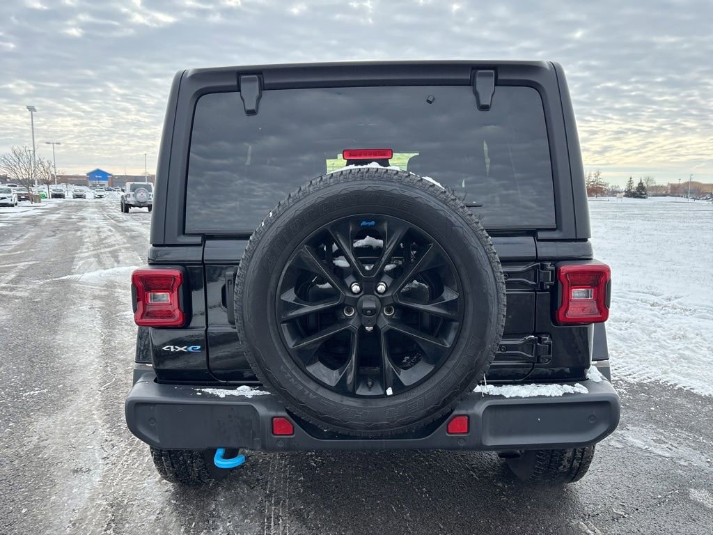 Used 2023 Jeep Wrangler Unlimited Sahara w/ Safety Group image 9