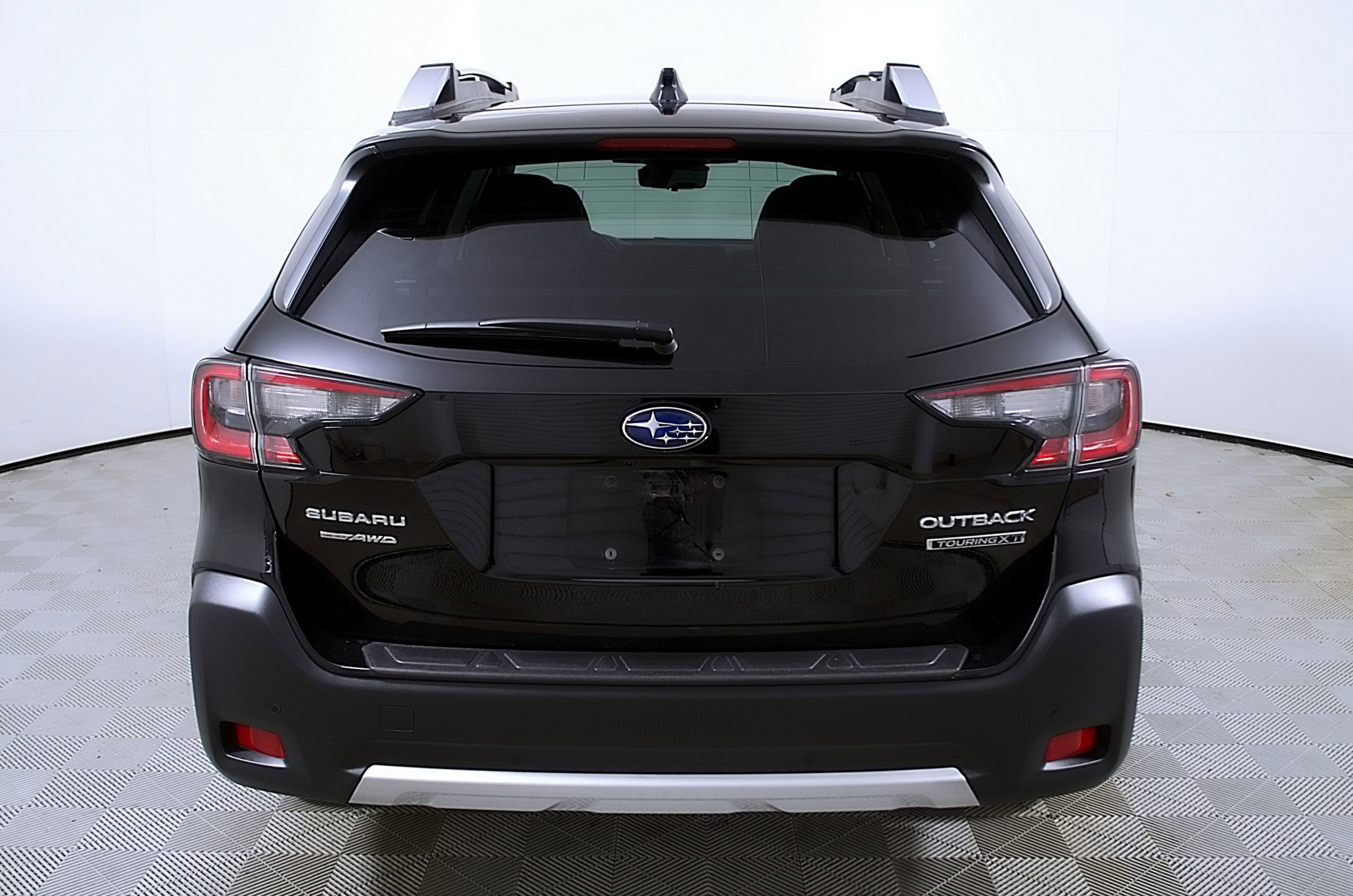 Used 2025 Subaru Outback Touring XT image 8