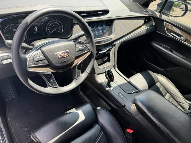 Used 2017 Cadillac XT5 Platinum w/ Driver Assist Package AWD/4WD image 19