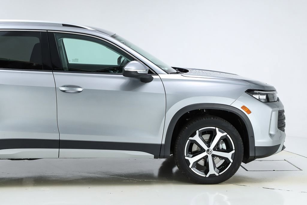 New 2026 Volkswagen Tiguan SE image 50