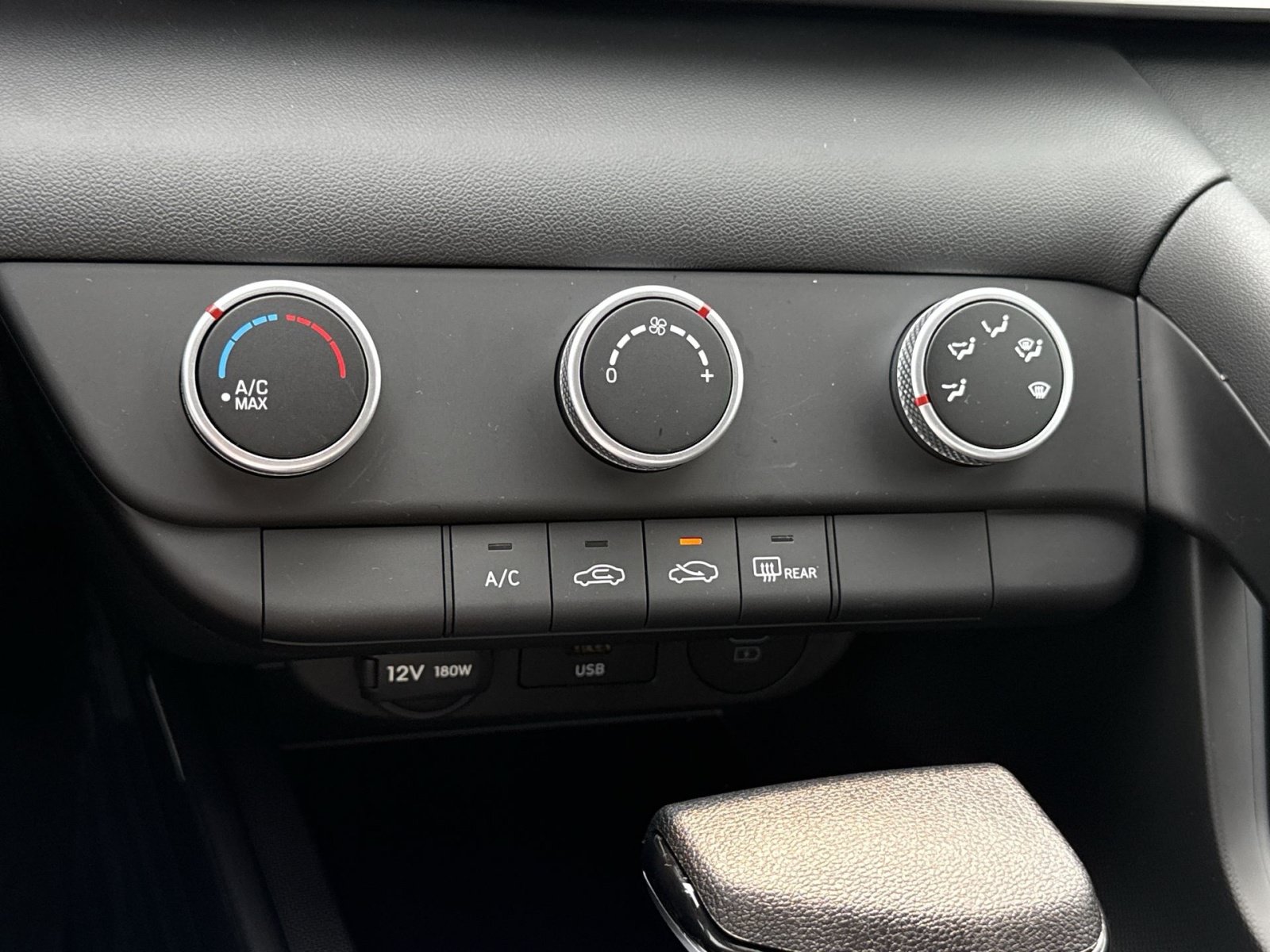 New 2026 Hyundai Elantra SE FWD image 20