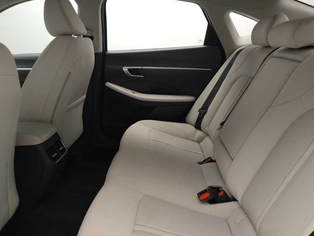 Used 2022 Hyundai Sonata SEL w/ Convenience Package image 18