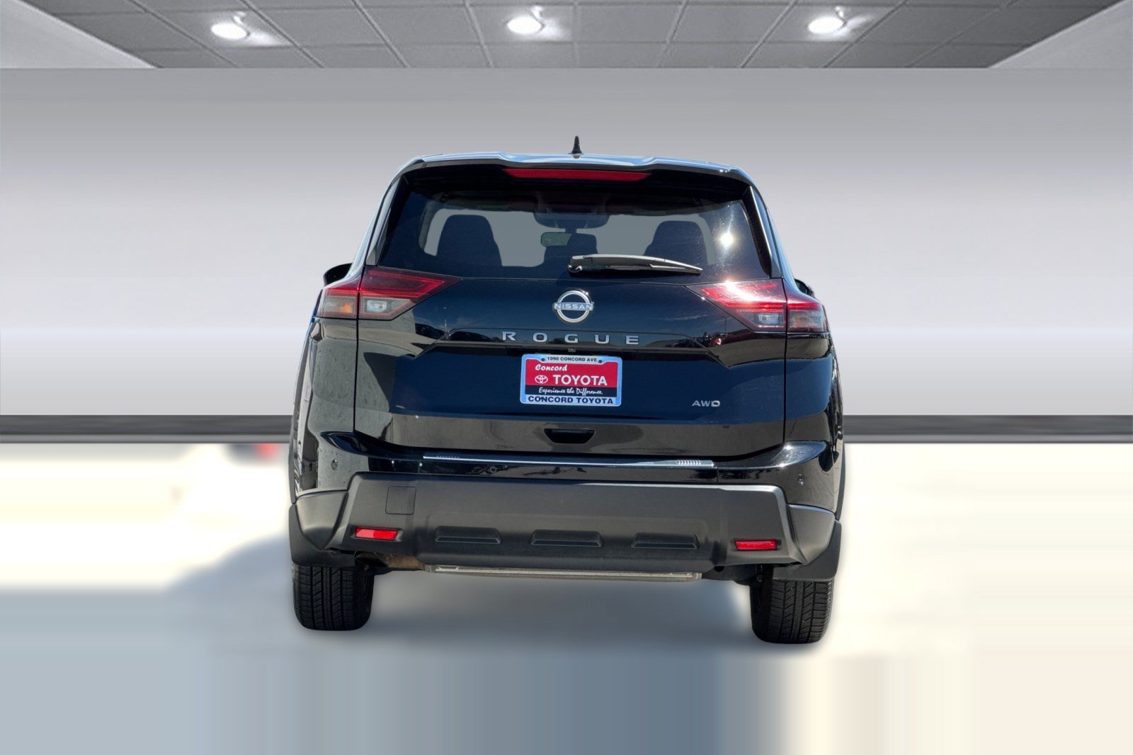 Used 2025 Nissan Rogue SV AWD/4WD image 10