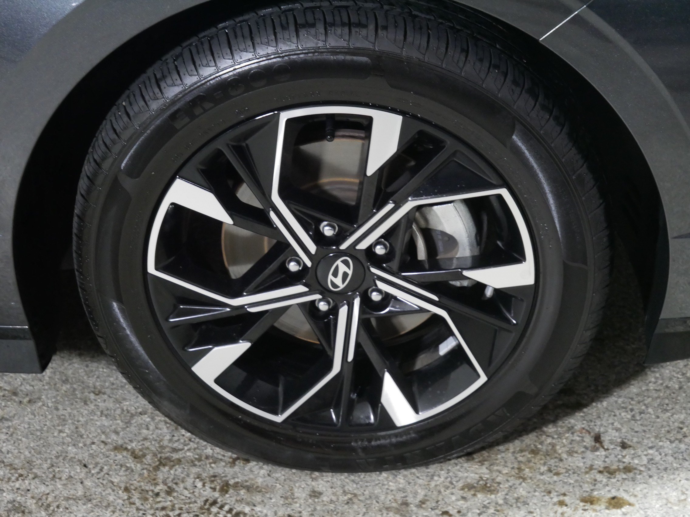 Used 2025 Hyundai Sonata SEL FWD image 15