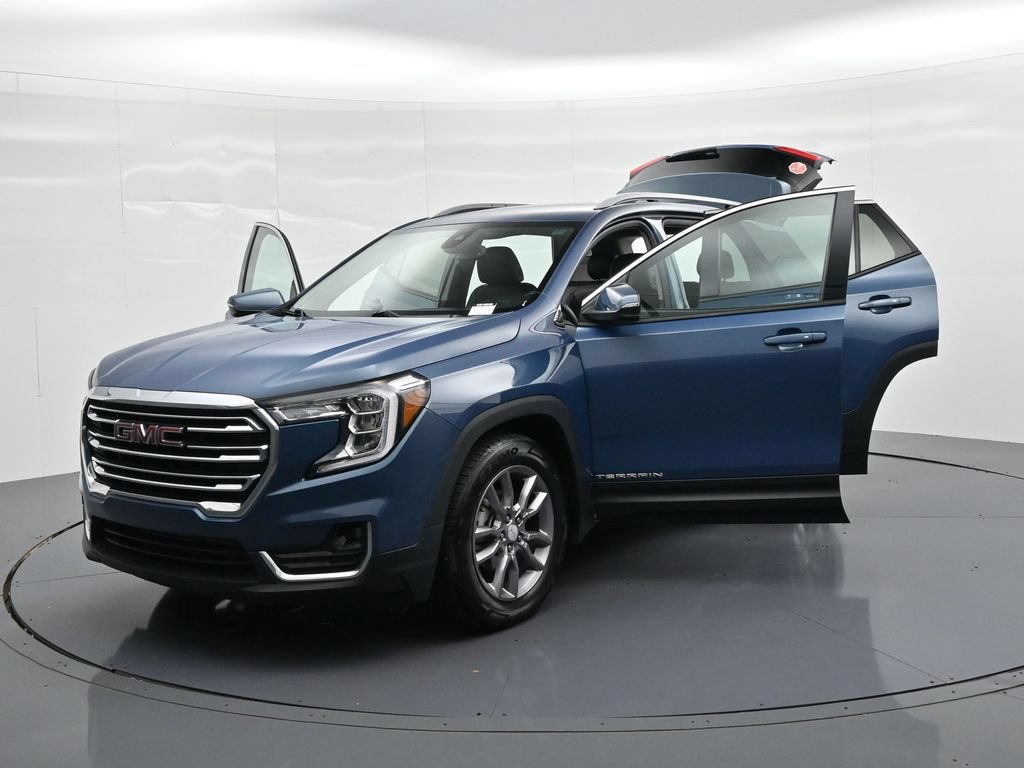 Used 2024 GMC Terrain SLT FWD image 24
