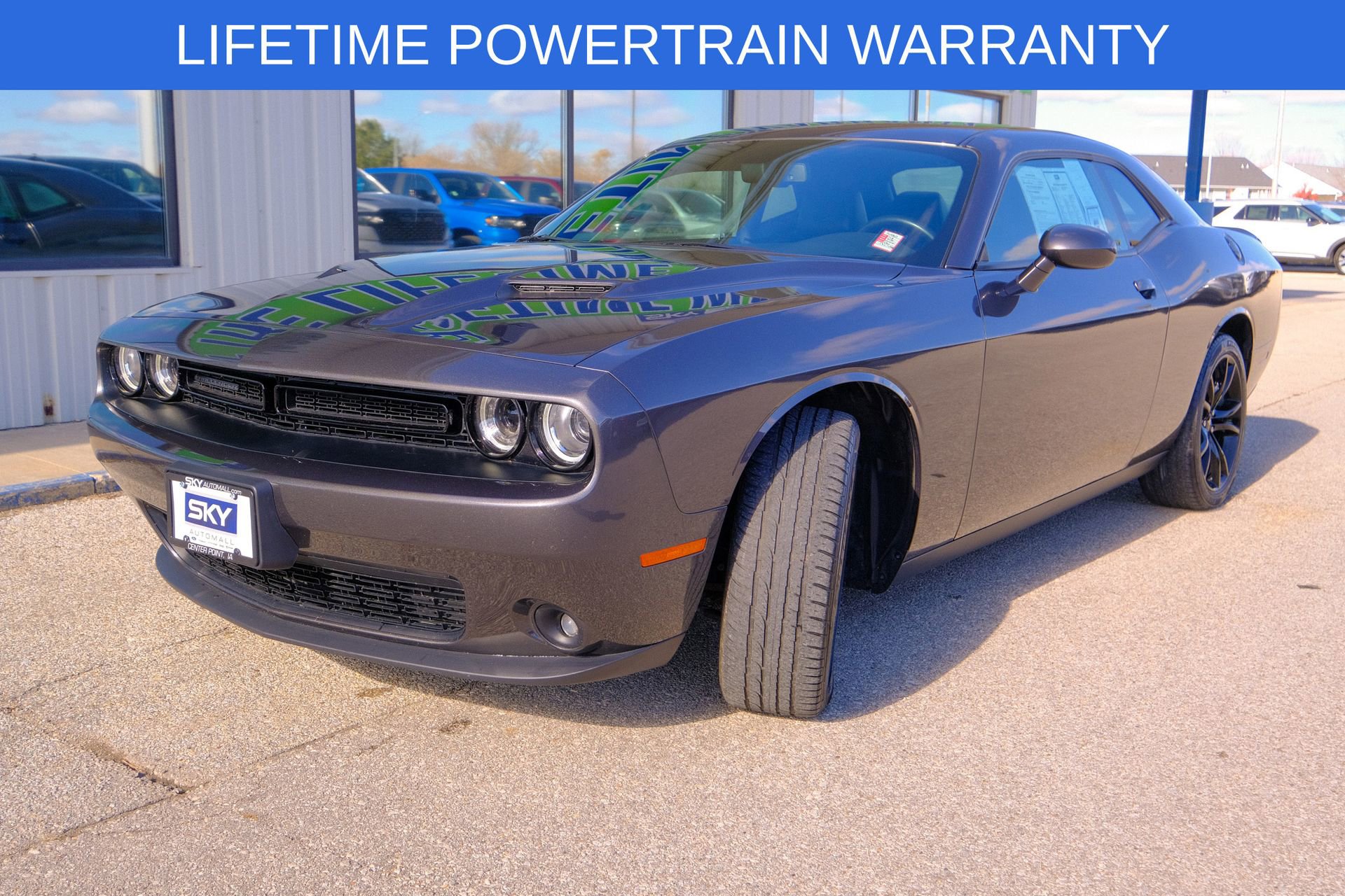 Used 2018 Dodge Challenger SXT Plus image 1