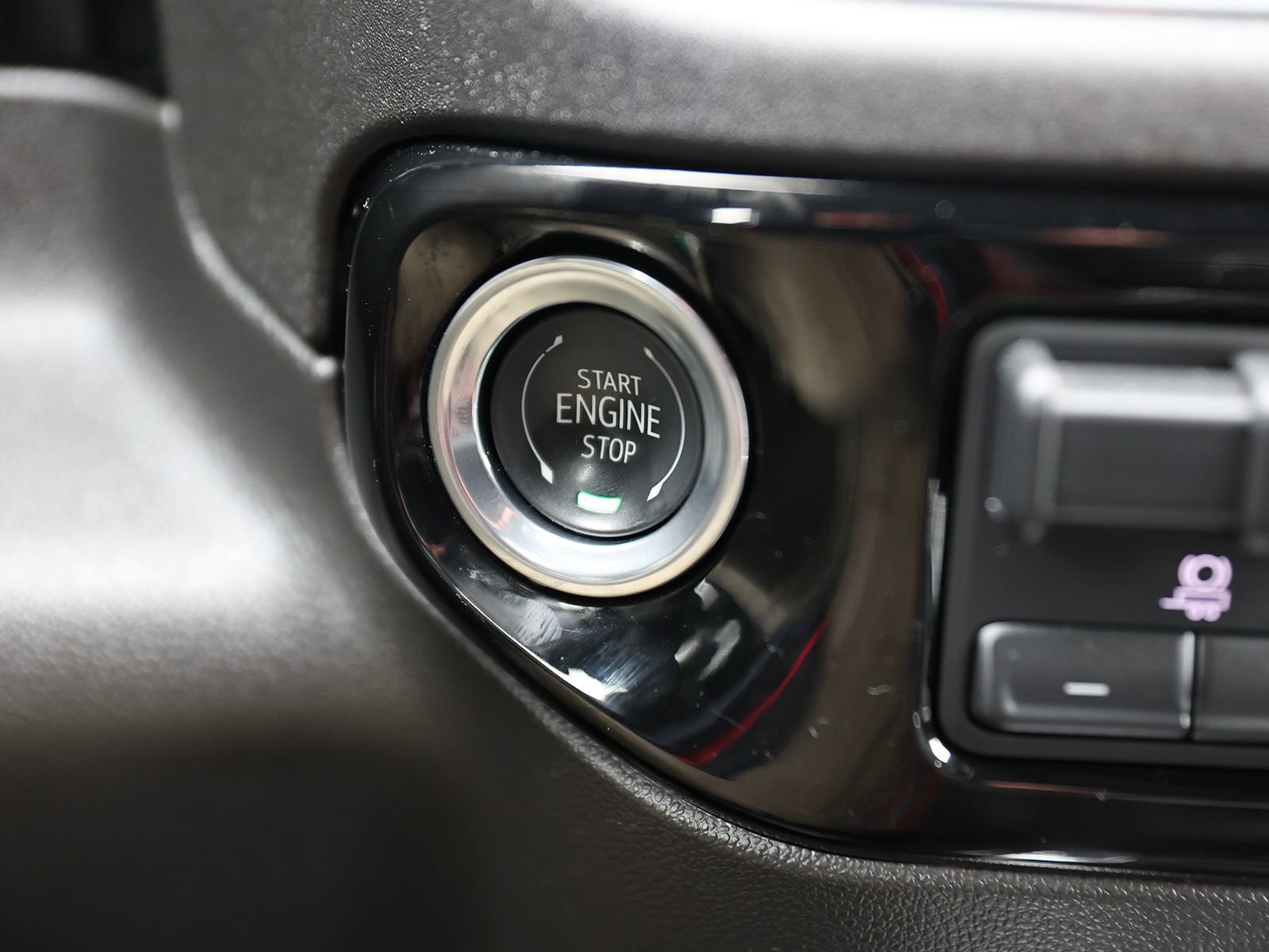 Used 2025 Chevrolet Silverado 1500 LT Trail Boss w/ Convenience Package II image 36