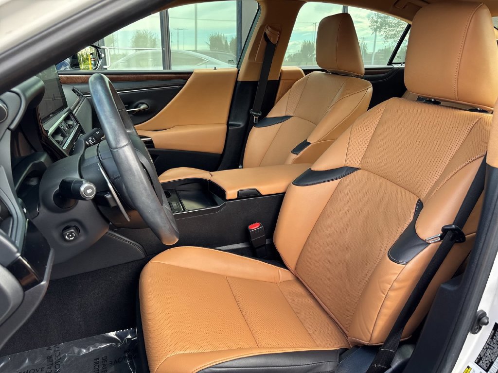 Used 2023 Lexus ES 350 w/ Premium Package FWD image 10