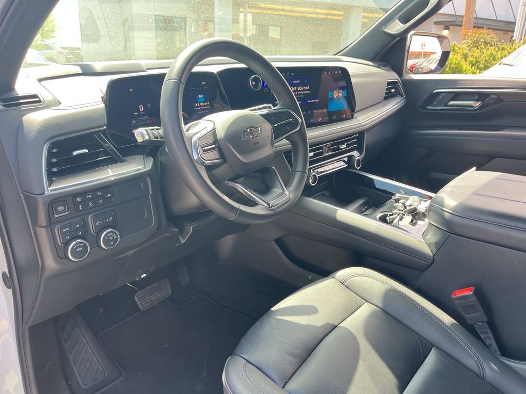Used 2025 Chevrolet Tahoe Z71 AWD/4WD image 11