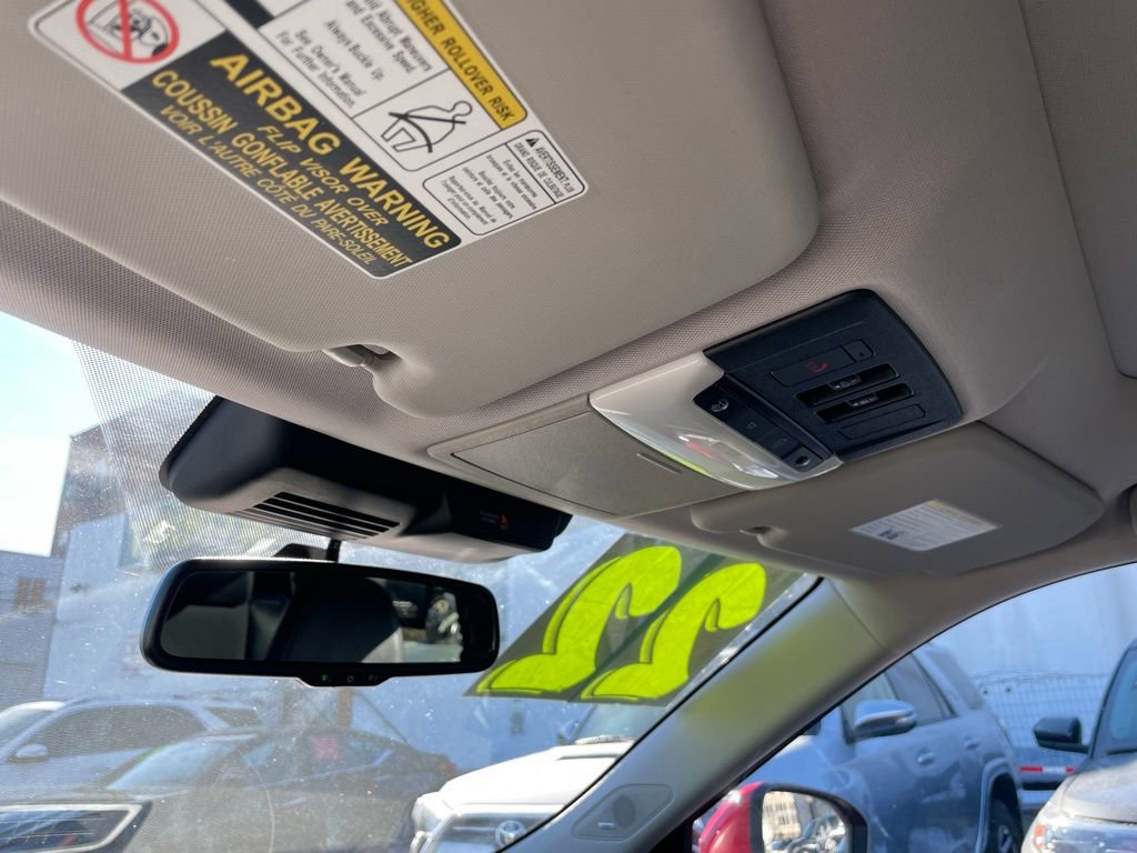 Used 2022 Mitsubishi Outlander SEL Black Edition image 23