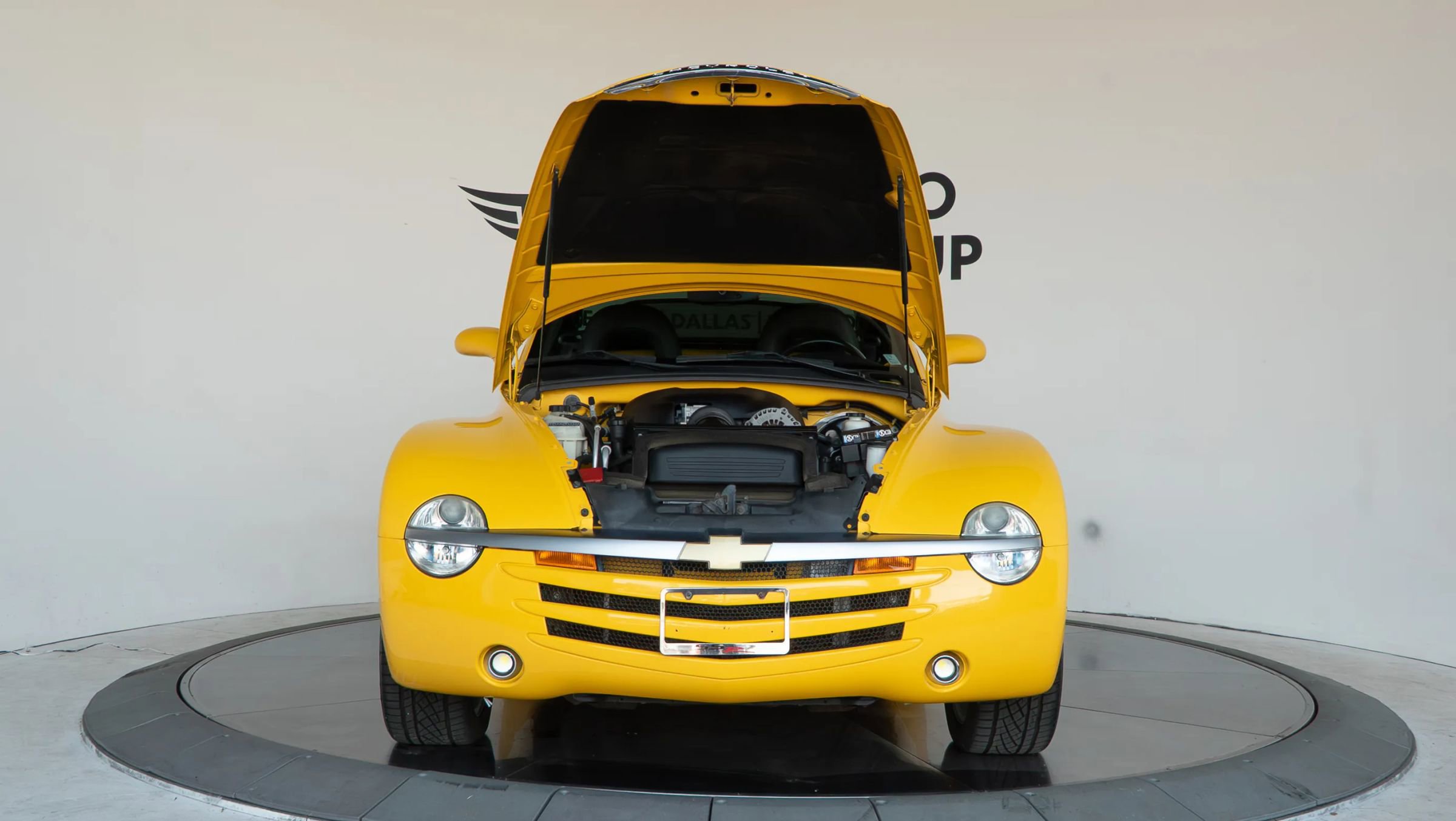 Used 2006 Chevrolet SSR w/ Preferred Equipment Group image 78