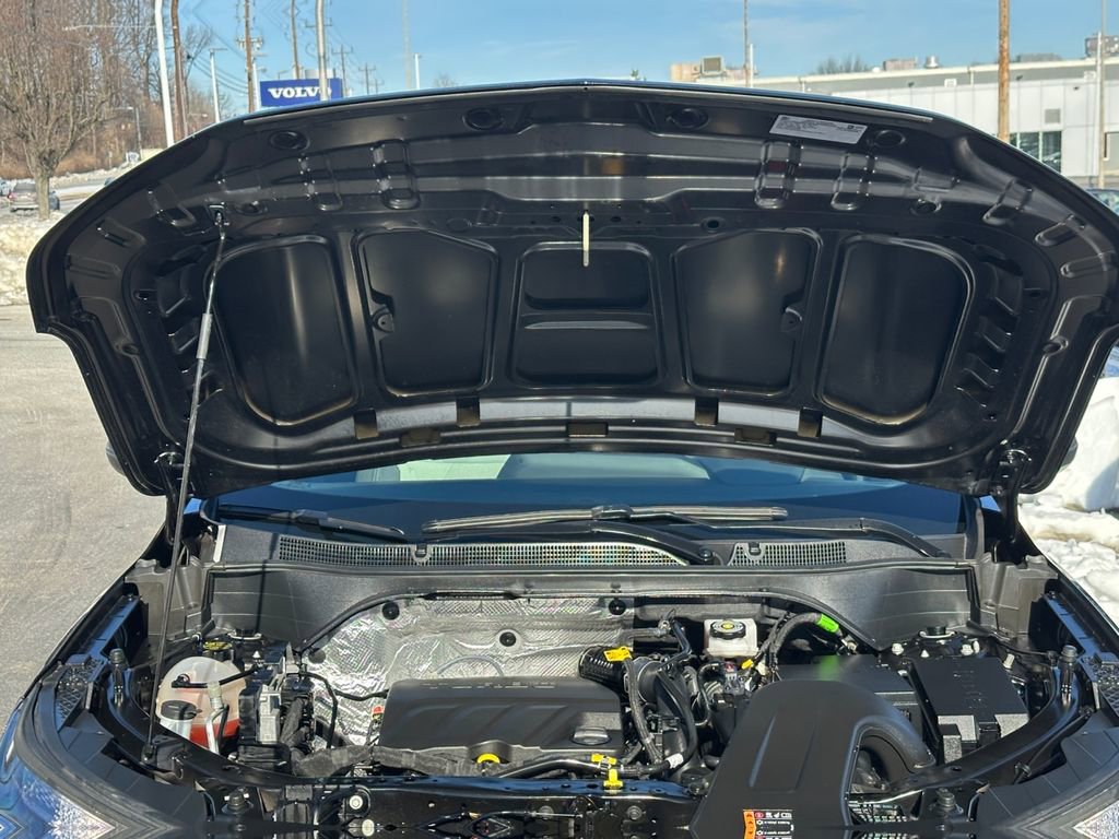 Used 2025 Chevrolet Trax LS image 24