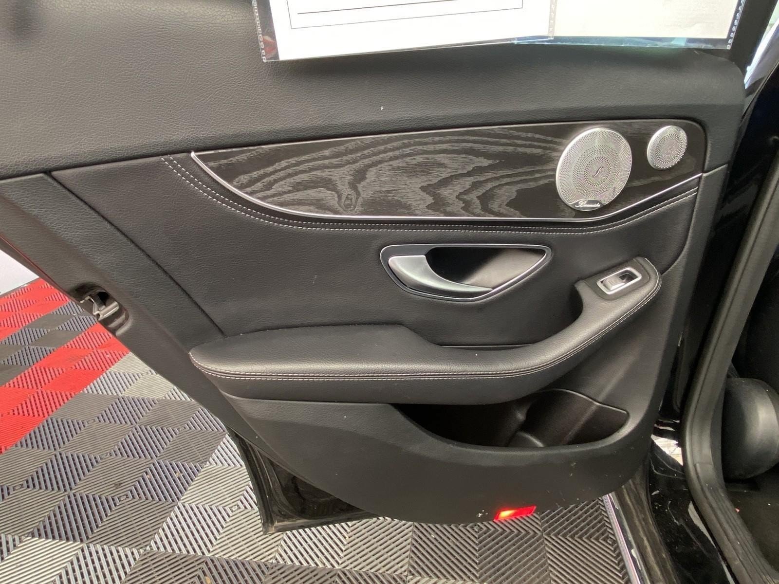 Used 2015 Mercedes-Benz C 300 4MATIC Sedan image 15