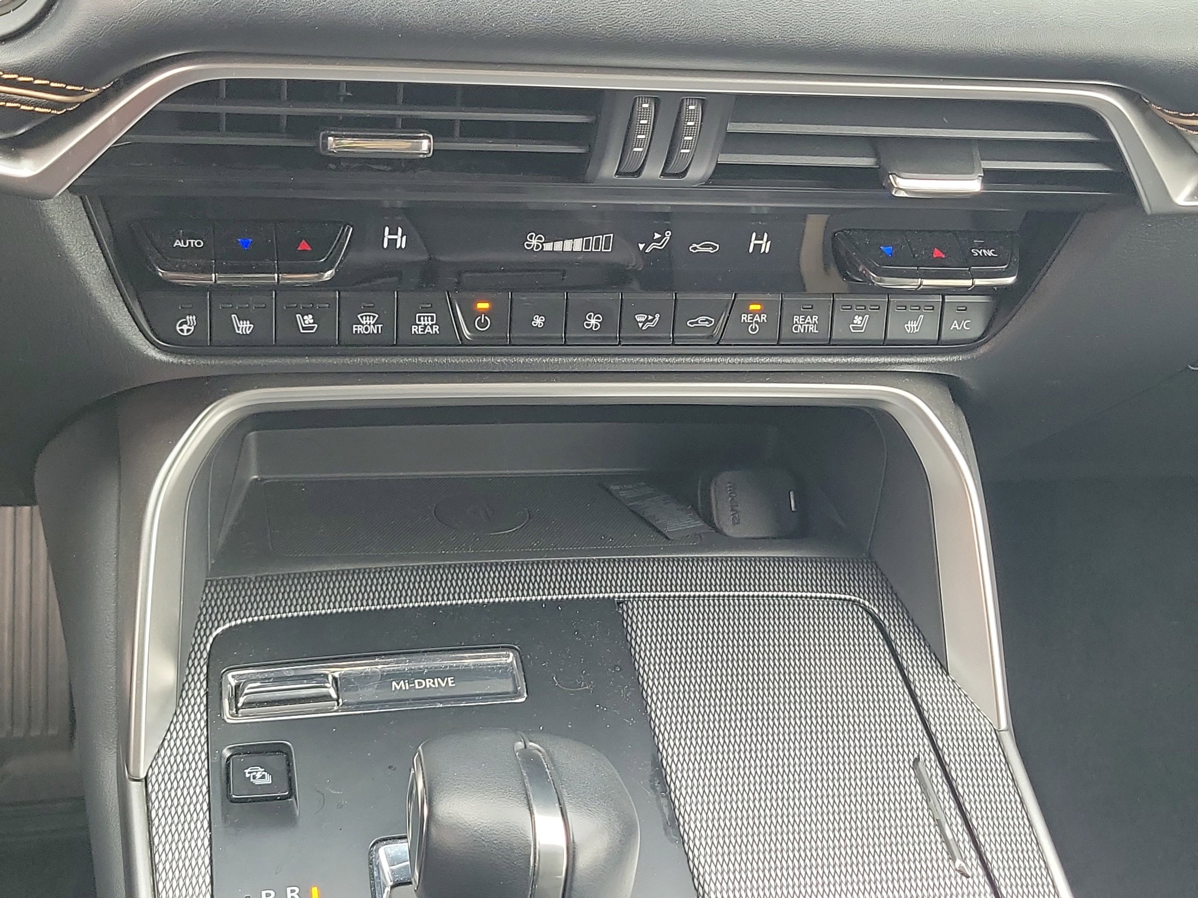 Used 2025 MAZDA CX-70 Plug-In Hybrid w/ Premium Plus image 26