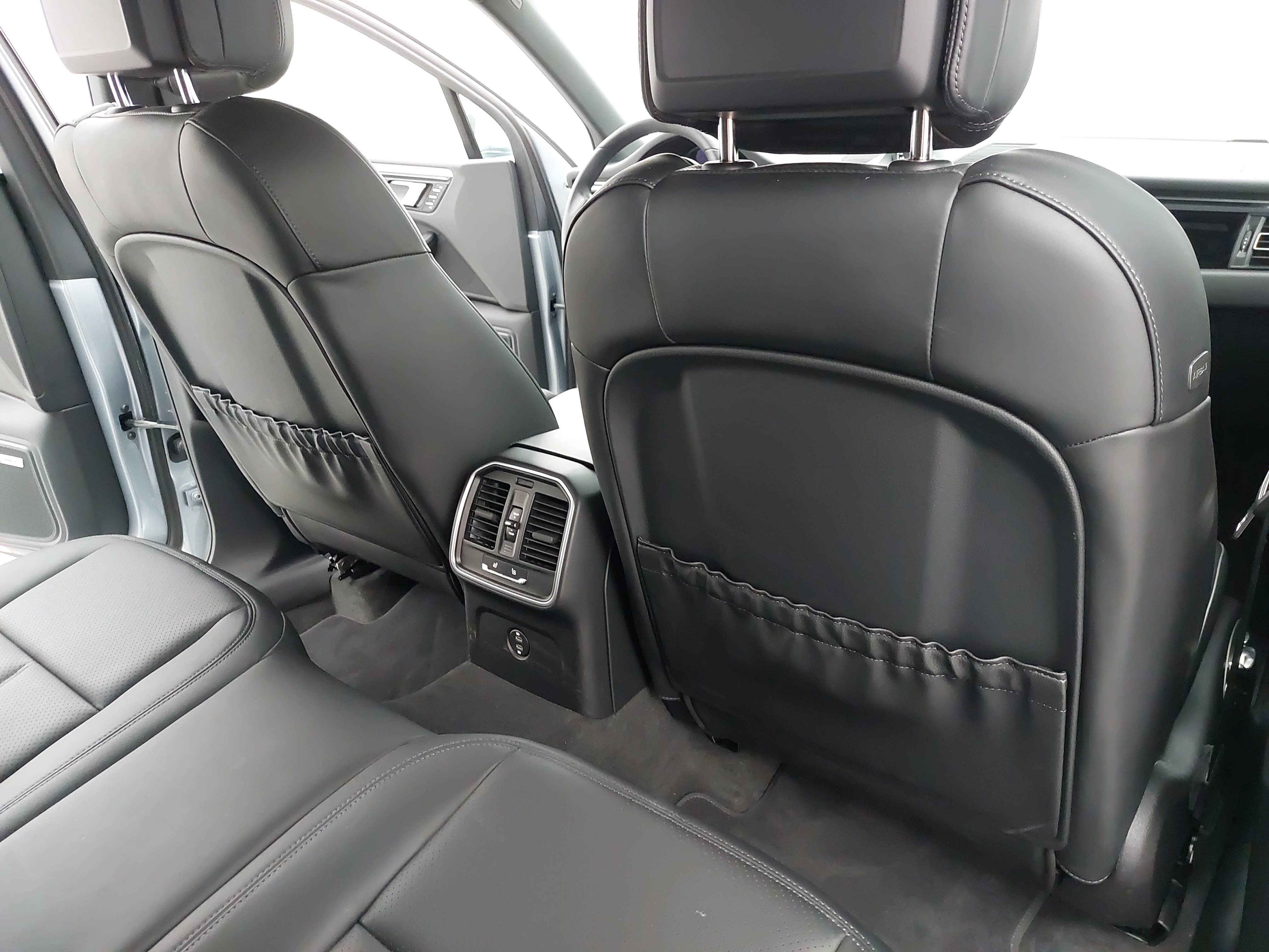 Certified 2026 Porsche Macan AWD/4WD image 13
