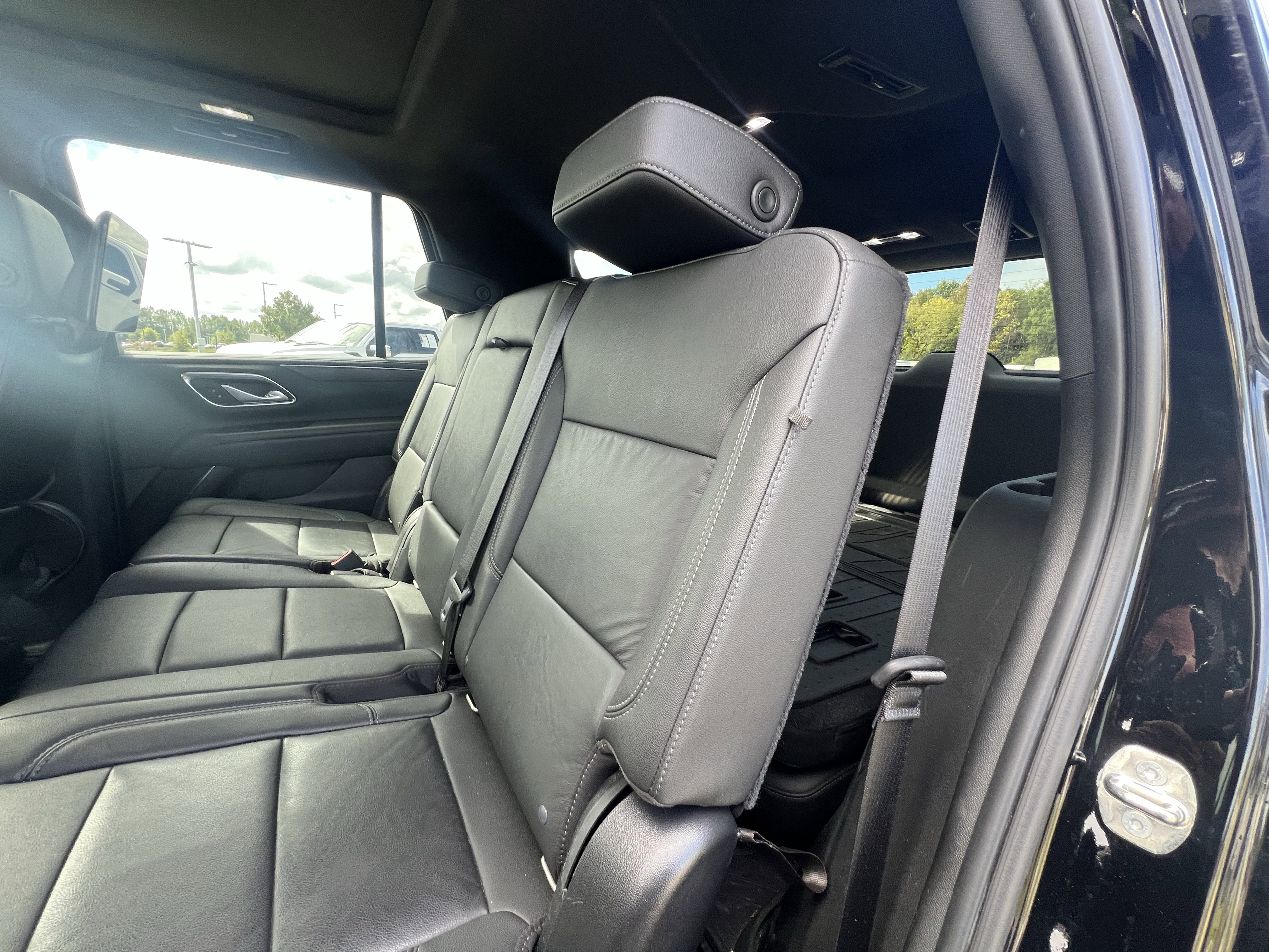 Used 2021 Chevrolet Tahoe Z71 w/ Rear Media and Nav Package image 32