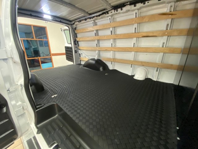 Used 2023 GMC Savana 2500 w/ Driver Convenience Package image 16