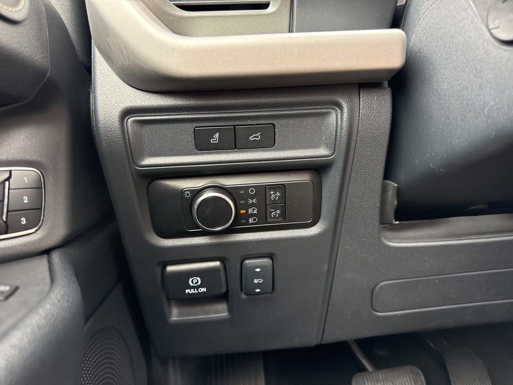 Used 2024 Ford Expedition Max XLT image 27