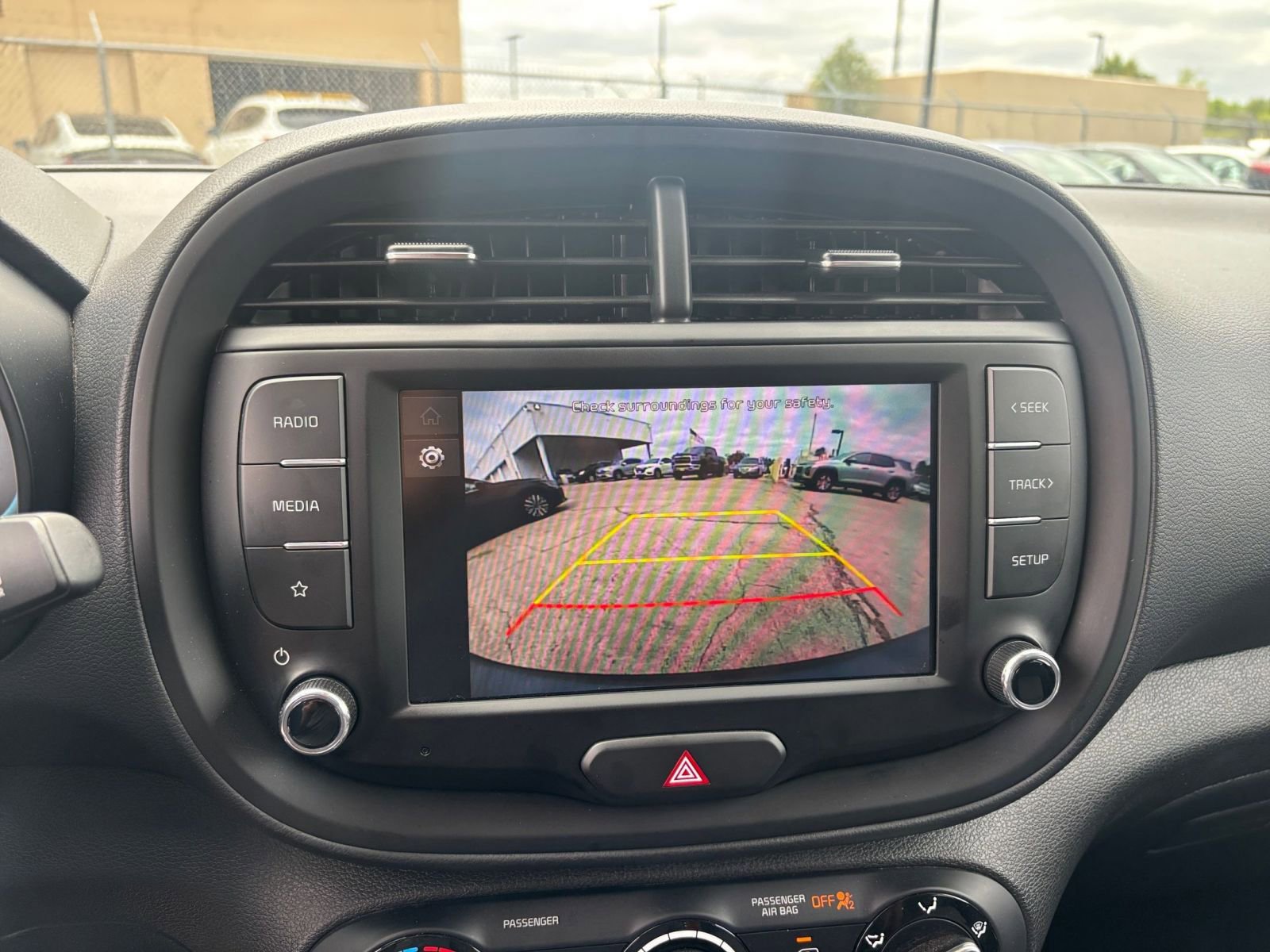 Used 2025 Kia Soul LX w/ LX Technology Package FWD image 22