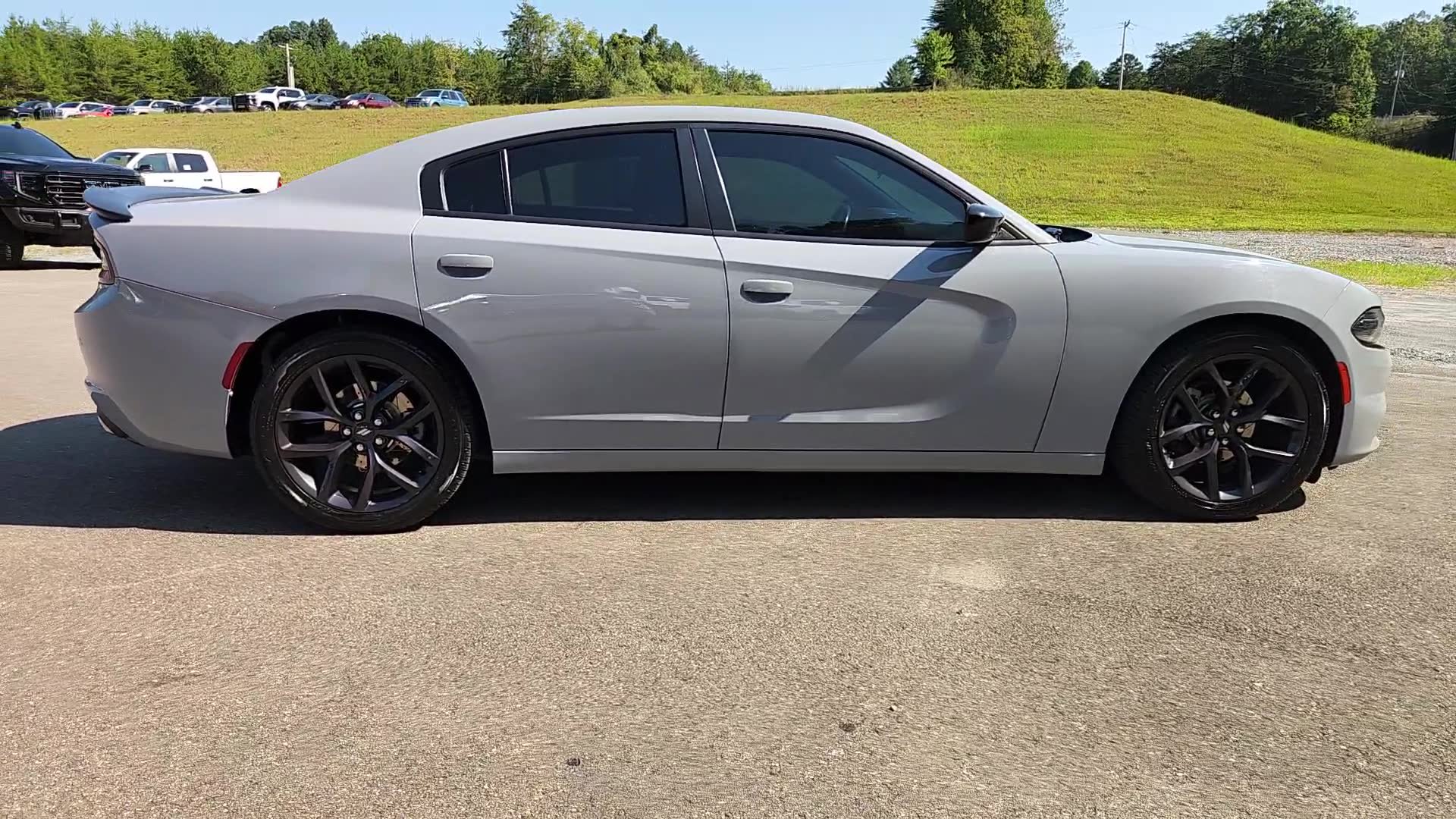 Used 2020 Dodge Charger SXT w/ Blacktop Package RWD image 18
