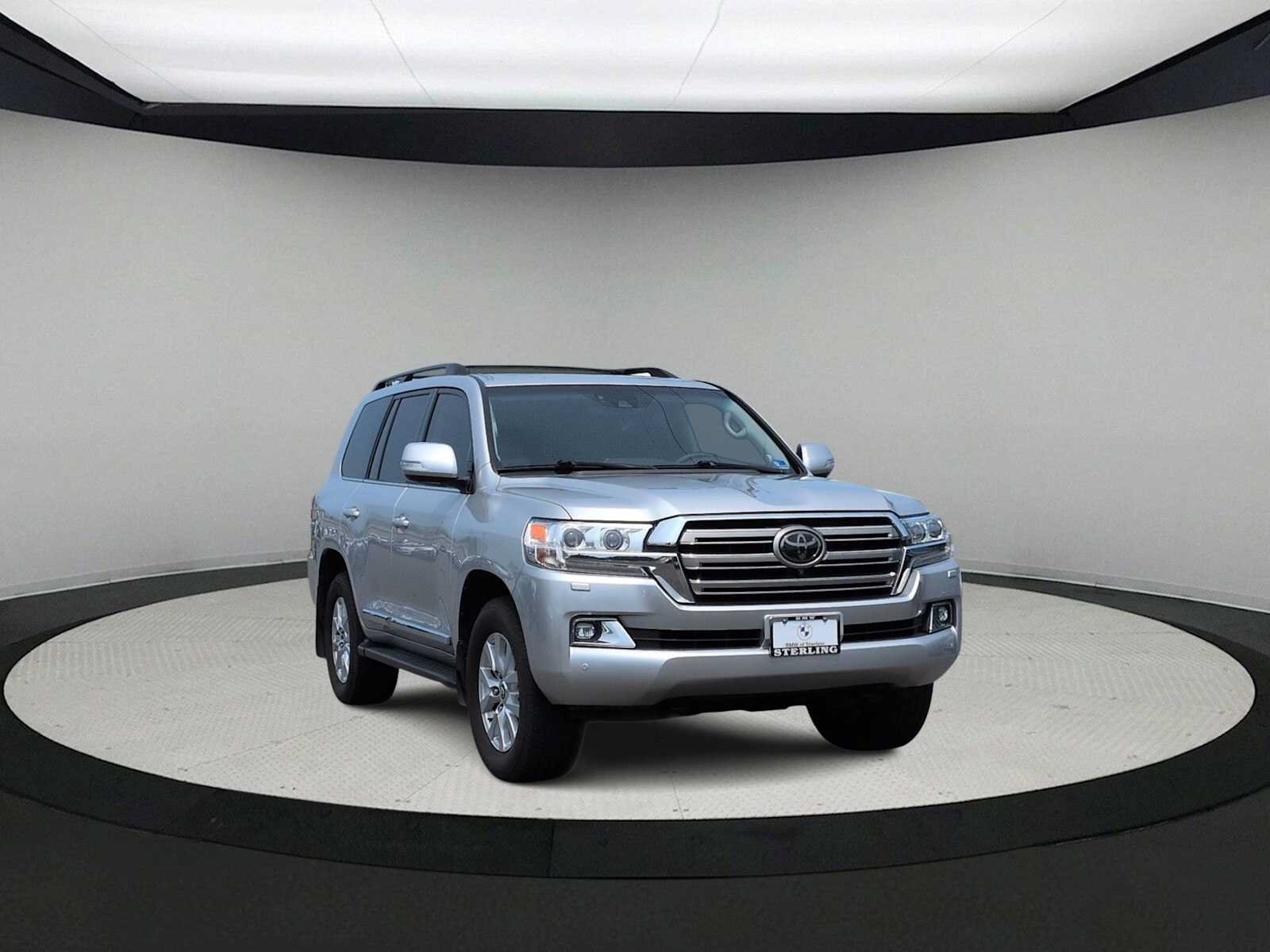 Used 2018 Toyota Land Cruiser AWD/4WD image 2