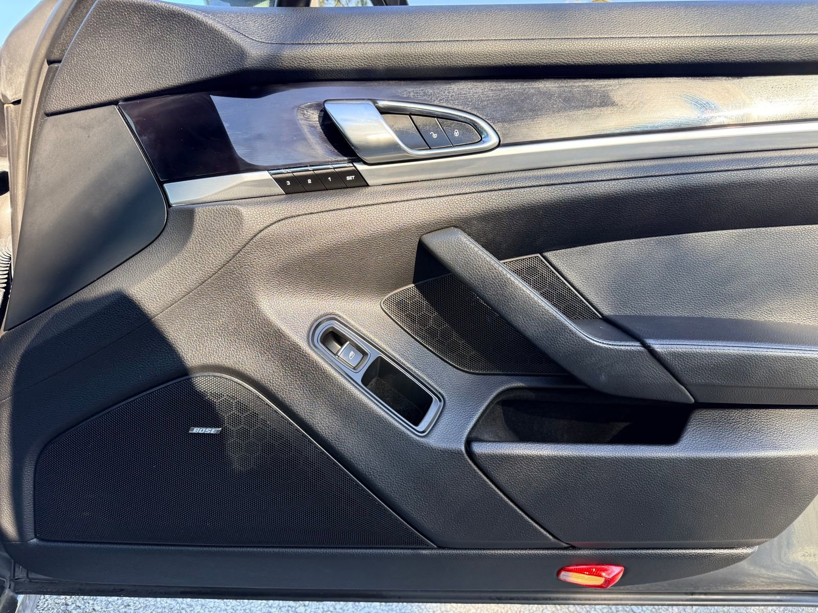 Used 2015 Porsche Panamera 4 image 44