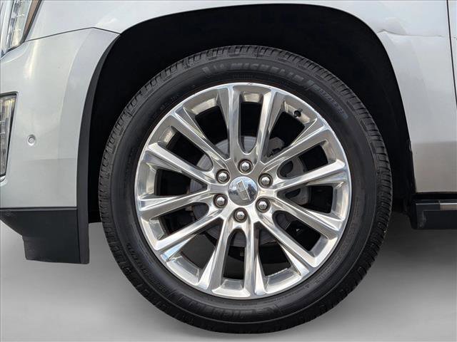 Used 2019 Cadillac Escalade Premium Luxury image 24
