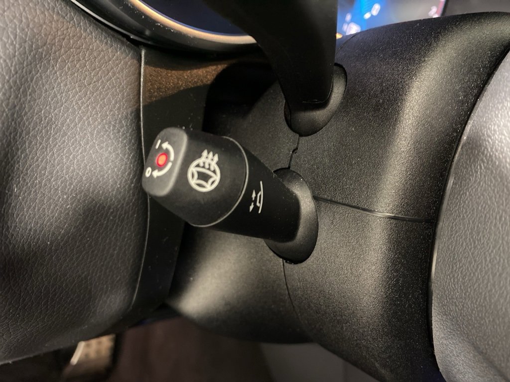 Used 2023 Mercedes-Benz GLC 300 4MATIC Coupe image 18