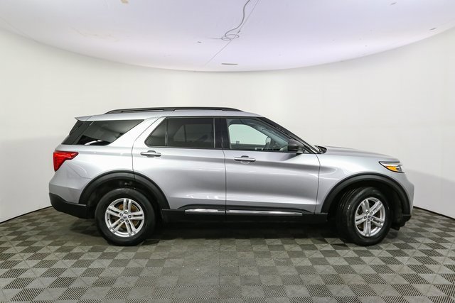 Used 2023 Ford Explorer XLT w/ Equipment Group 202A image 14