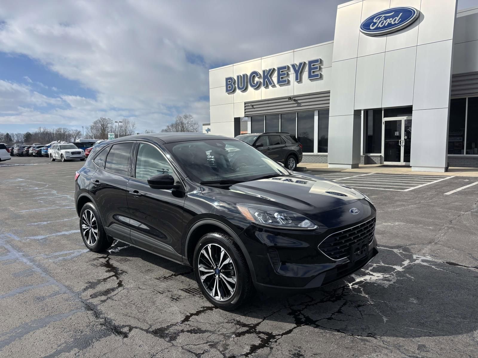Used 2022 Ford Escape SE w/ SE Sport Appearance Package