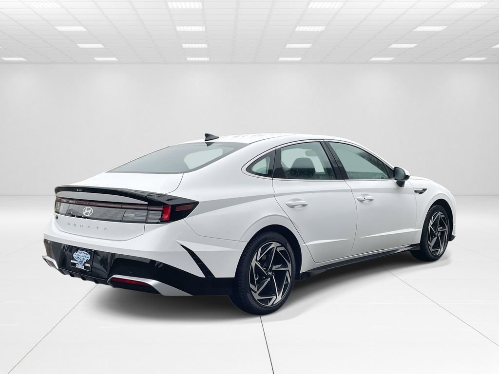 New 2026 Hyundai Sonata SEL FWD image 6