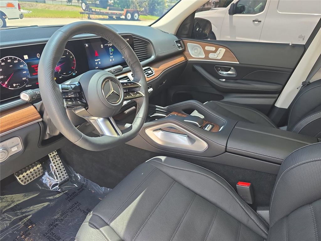 Used 2026 Mercedes-Benz GLS 450 4MATIC image 19