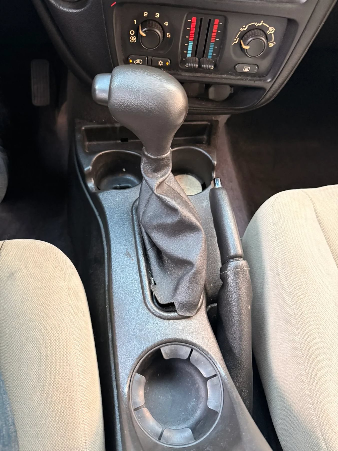 Used 2005 Chevrolet TrailBlazer LS w/ LS Preferred Equipment Group RWD image 17