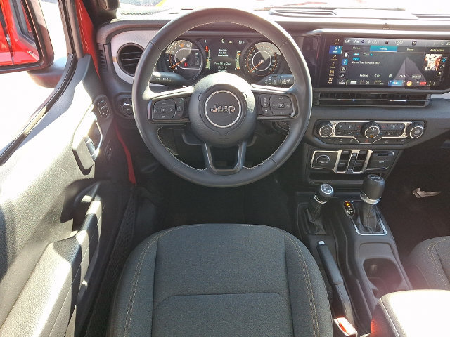 Used 2025 Jeep Wrangler Unlimited Sport AWD/4WD image 3